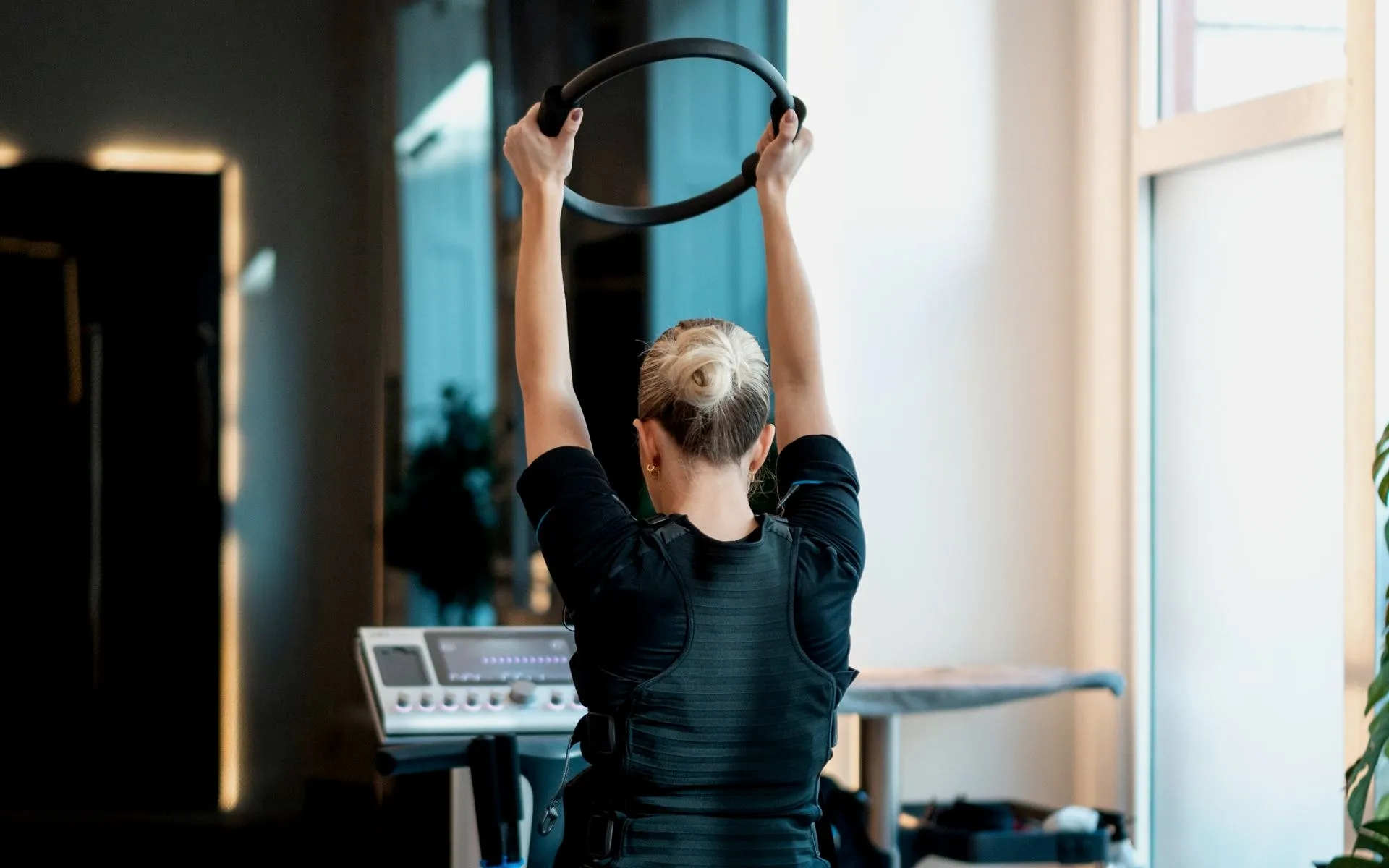EMS-träning med pilates ring